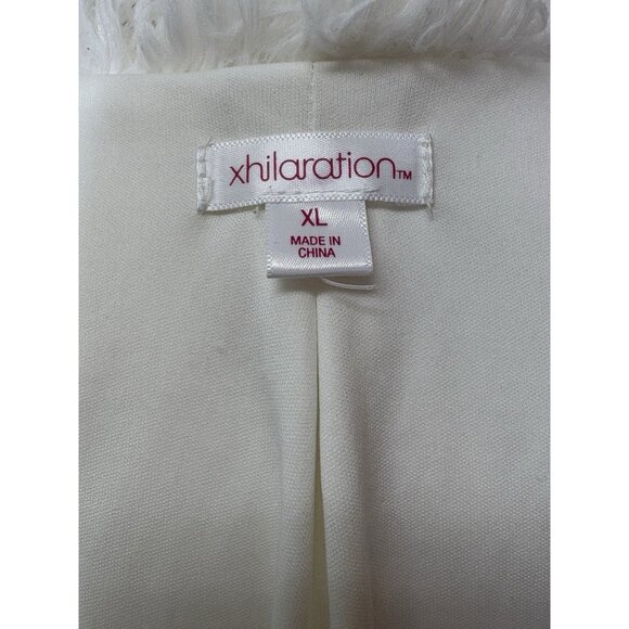 White Faux Fur Fuzzy Jacket Sz XL Juinors Open Front Cropped Boho Southwest Fall - Picture 7 of 8